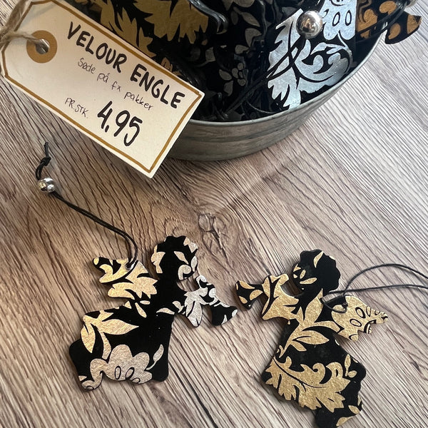 Velour Engle
