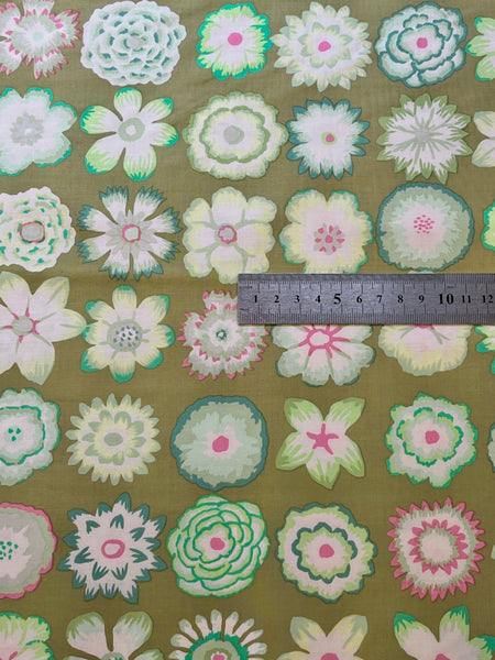 Button Flower, Green